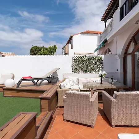 Tricia 6 Bedroom Americas *