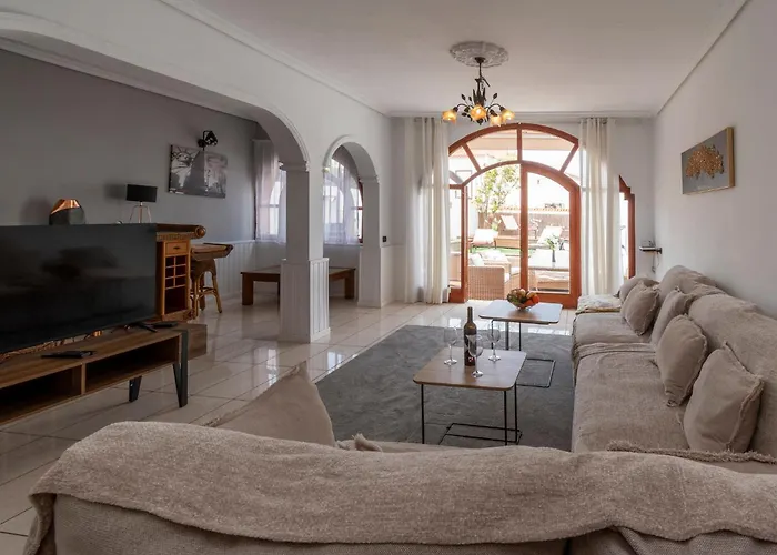 Tricia 6 Bedroom Americas Vila Playa de las Americas (Tenerife)